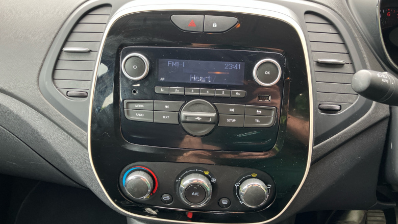 Renault Captur 0.9 TCE 90 Play 5dr Petrol Hatchback